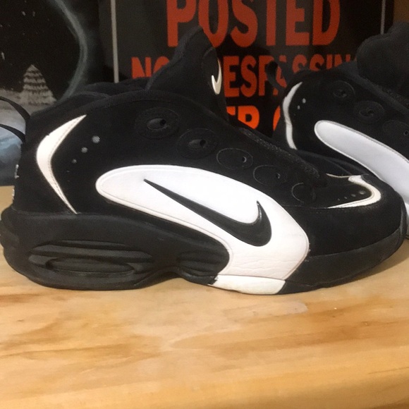 Nike basketball shoes - Picture 1 of 7